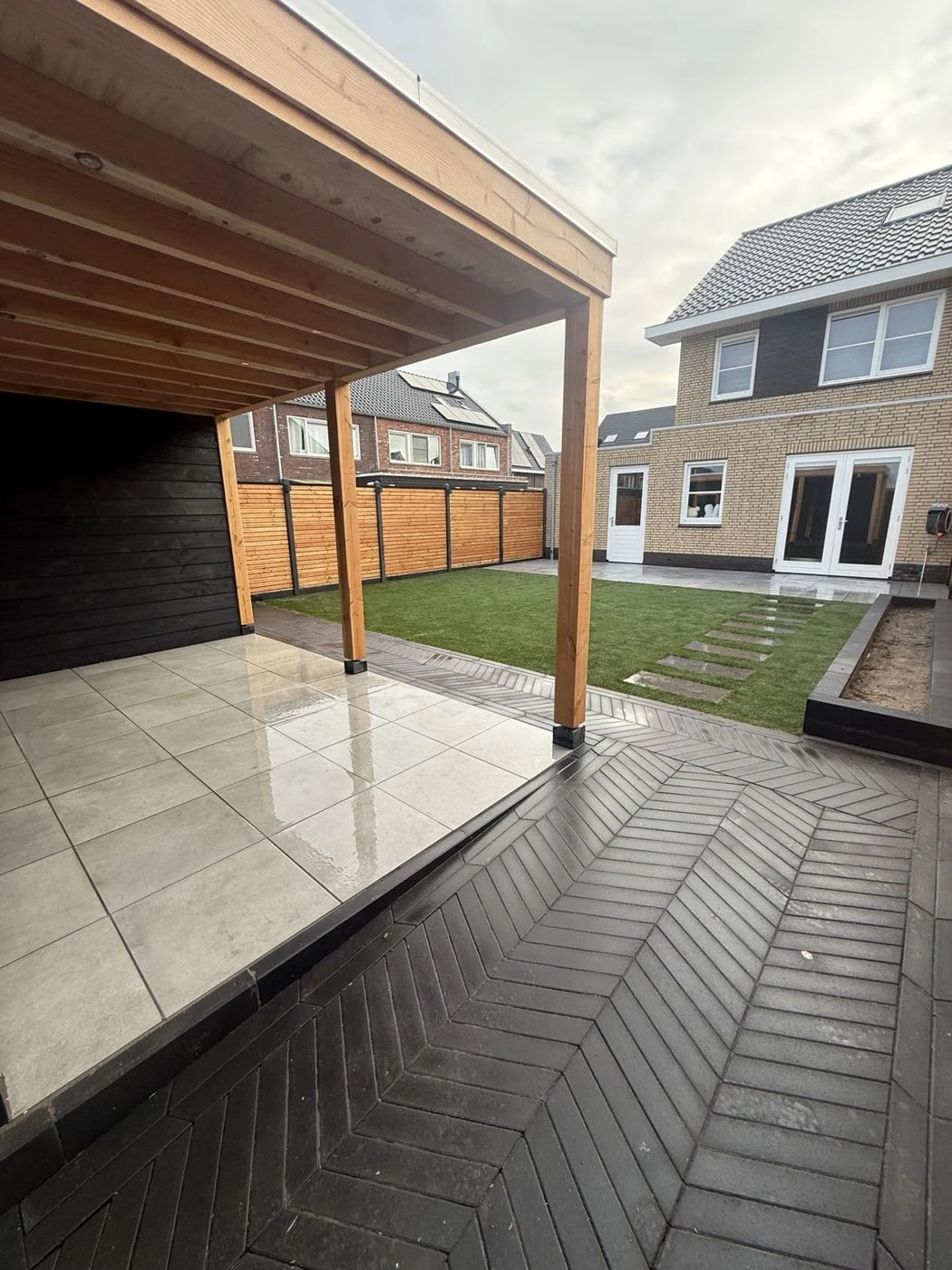 Overkapping aan het terras